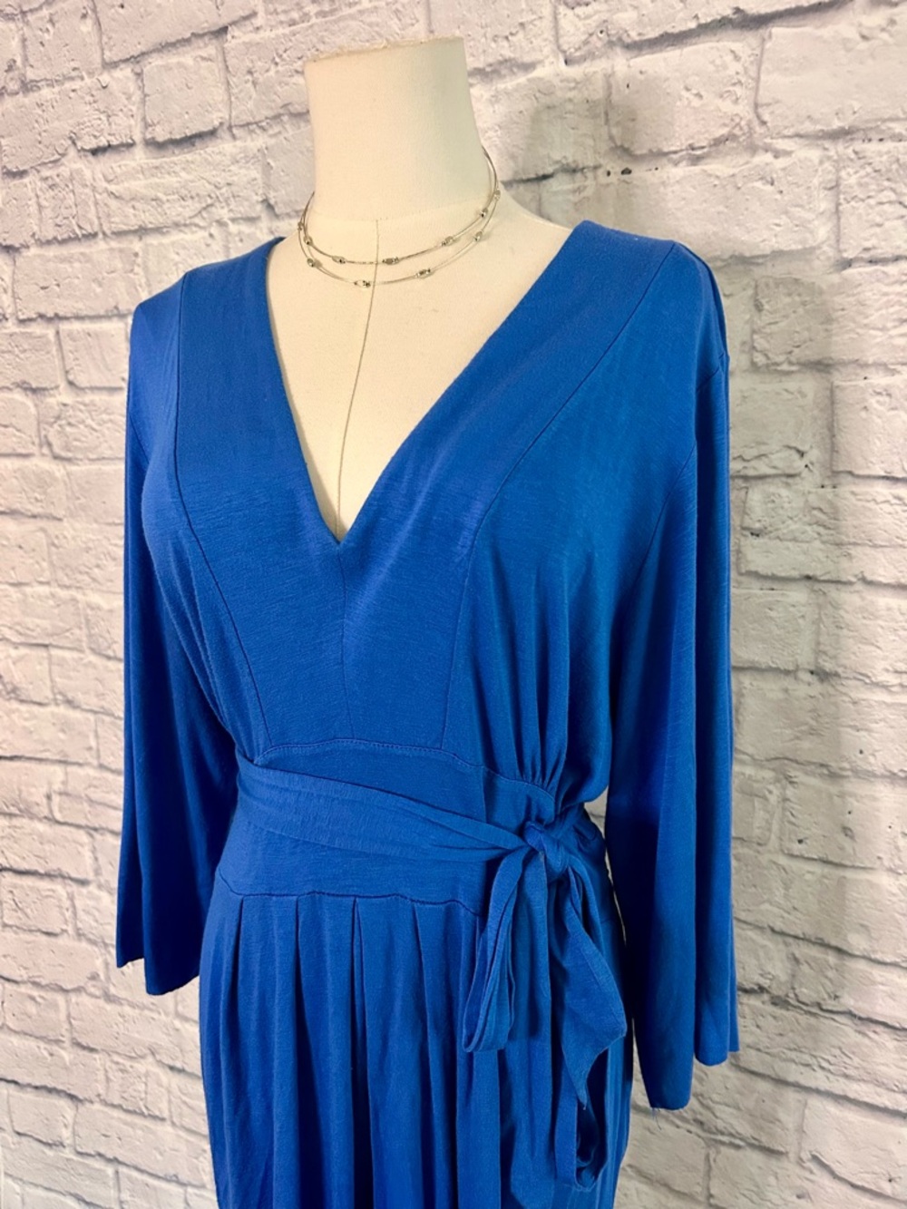Nicole Miller Lapis Blue Rayon V-Neck Midi Dress Belt Knit Flowy Office Siren - Picture 5 of 12